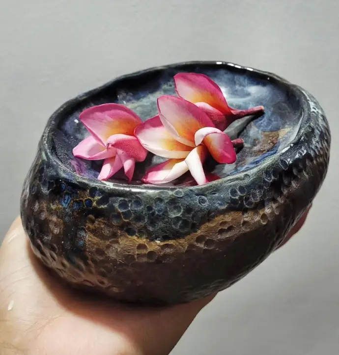 bowls, designer bowls, unique textured bowls