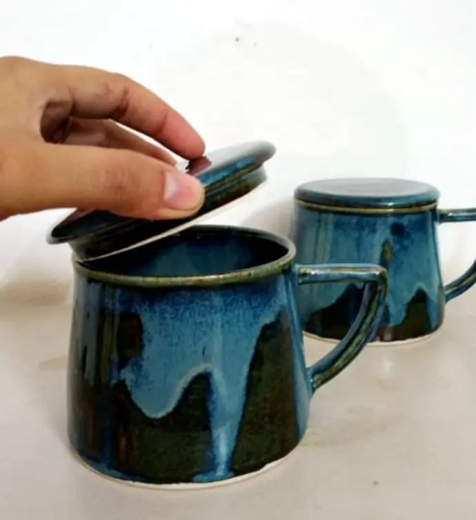 Blue aesthetic ceramic mug with lid