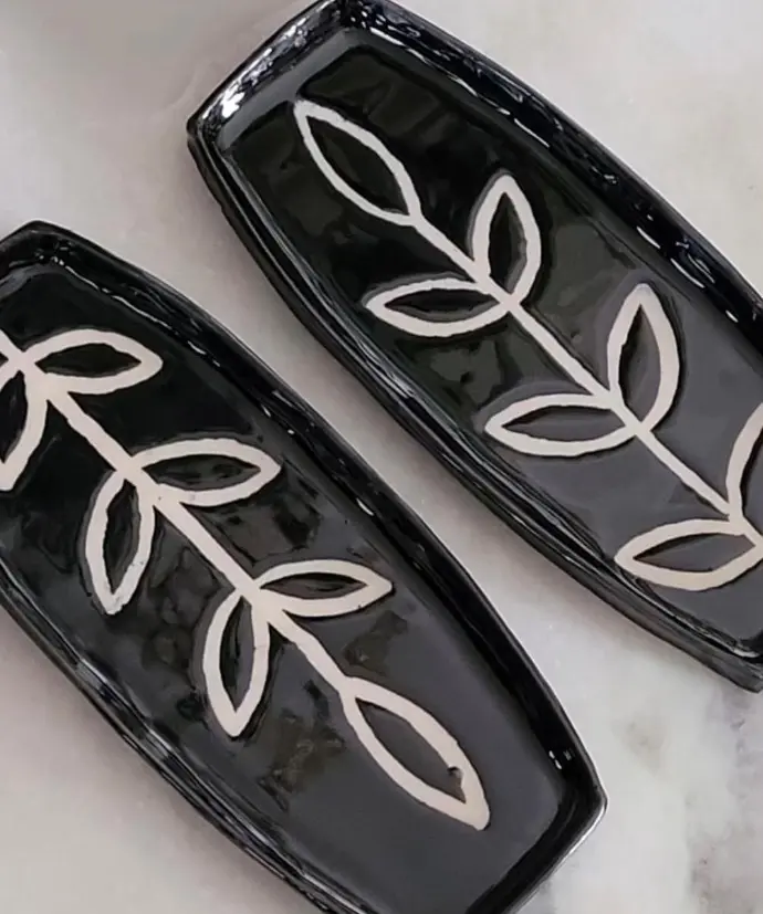 monochromatic branch tray